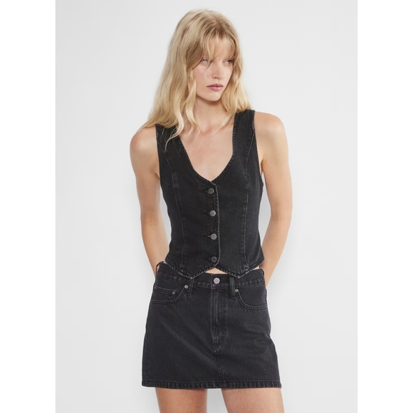 DENIM FORUM The '90s Mia Denim Vest Black Eyeliner Jean S Aritzia - Picture 2 of 12